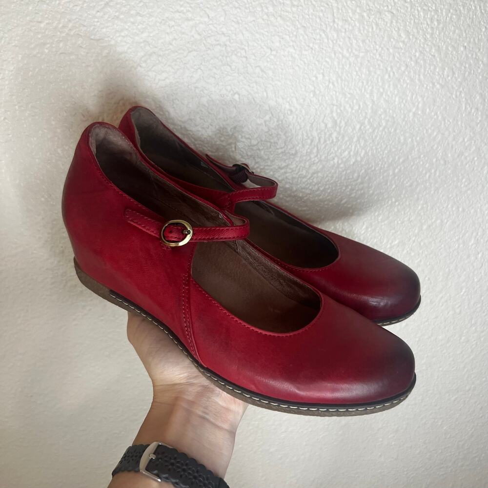 Dansko Red Loralie mary jane hidden wedge Leather shoes 38 / US 7